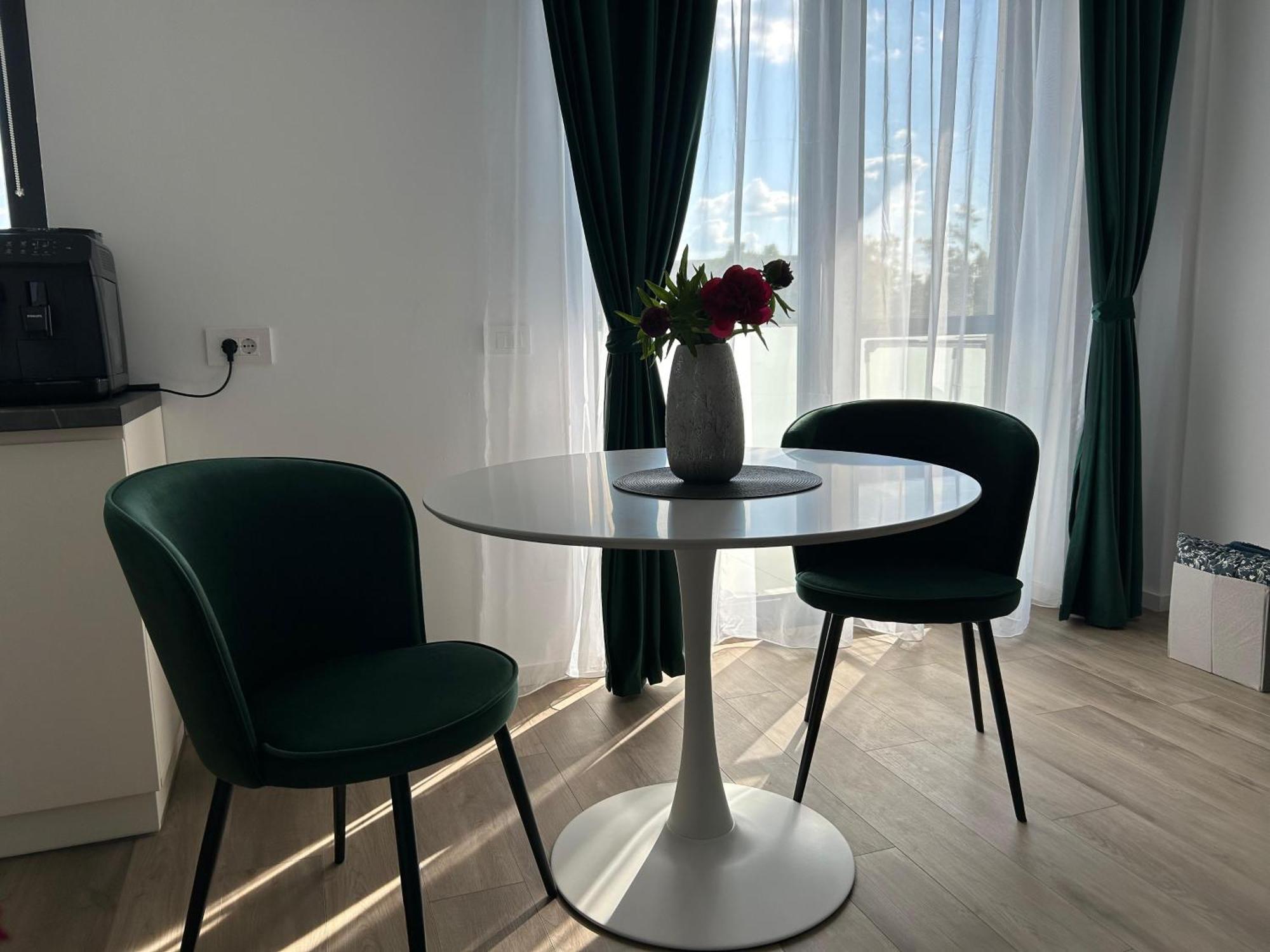 Coquette Studio Central Oradea Ngoại thất bức ảnh